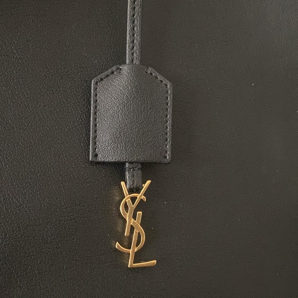 ** BRAND NEW CONDITION** Saint Laurent Black Leather North-South Shoulder Tote - Picture 3 of 12